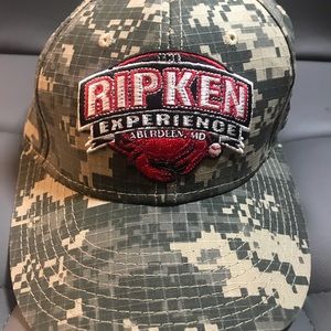 SOLD!! Under Armour : Ripken Experience - Stretch Fit